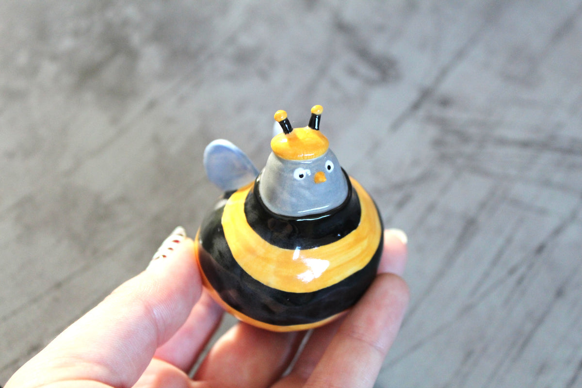Bee pigeon